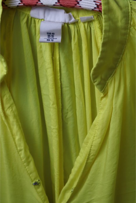 gelbe Bluse, Oversize, Fledermausärmel
