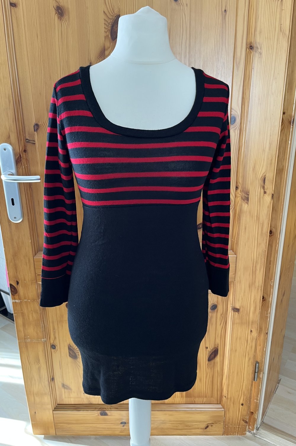 Rot-schwarzes Longshirt Pullover gr.S/M ?