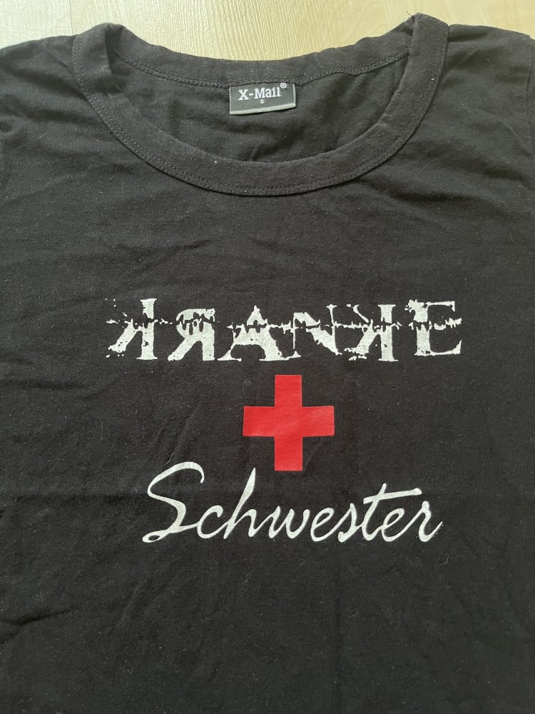 Kranke Schwester T-shirt Gr.S  fun horror Krankenschwester 