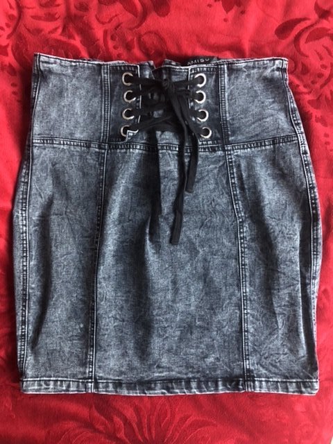 Grauer Jeans-Rock Gr.42 Stretch ungetragen geschnürt 