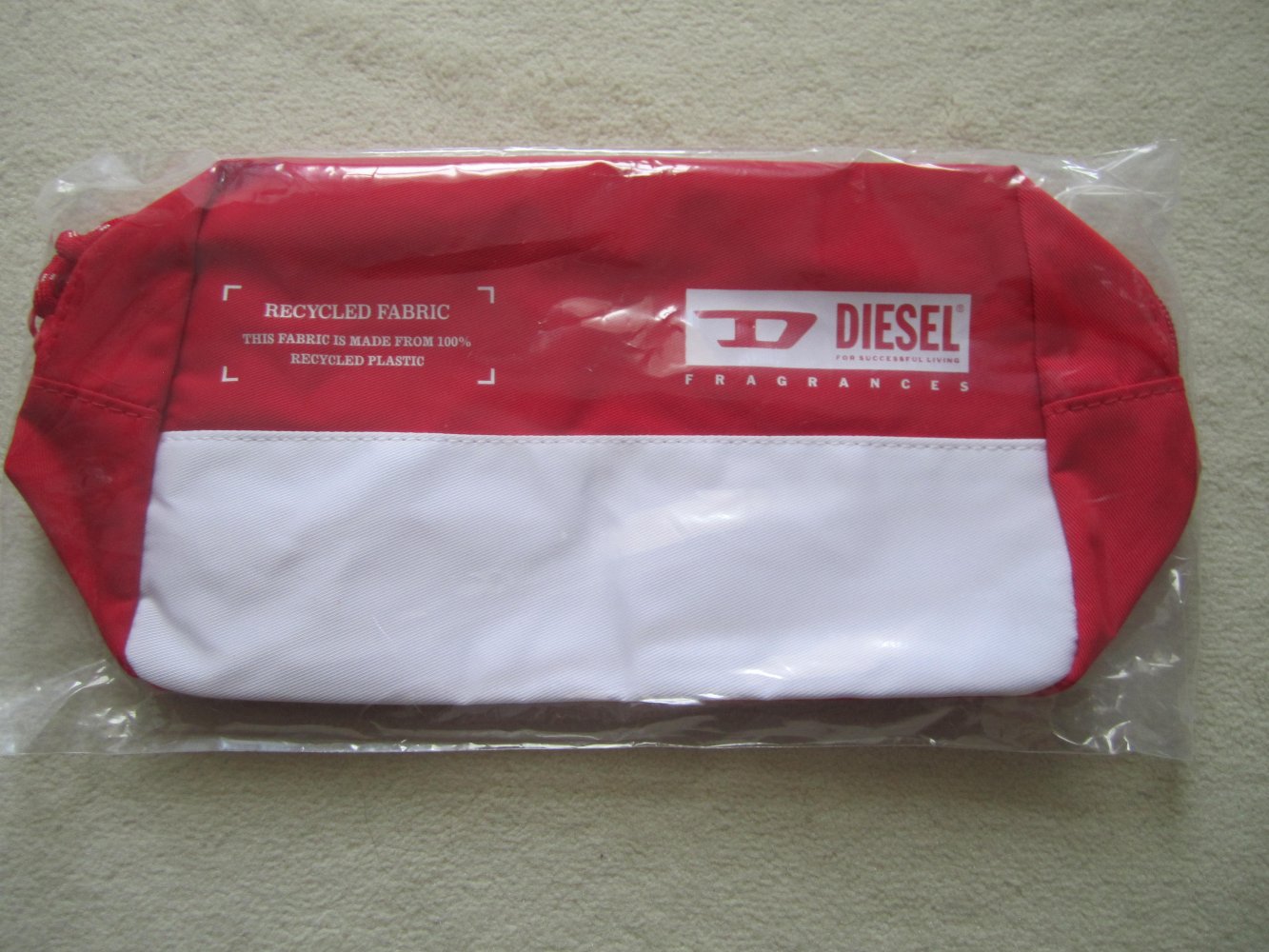 Diesel Kosmetiktasche Kulturbeutel rot-weiß NEU OVP