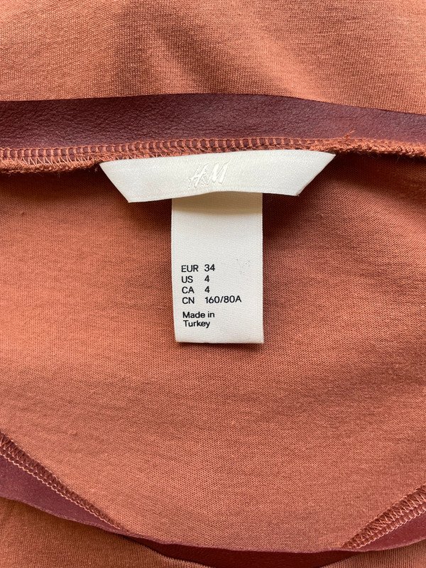 H&M Trend Shirt mit Leder Brusttasche