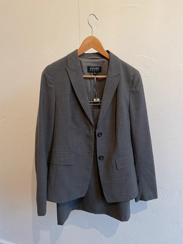 Escada Anzug aus Wolle Wool Suit klassich 90s 90er Vintage