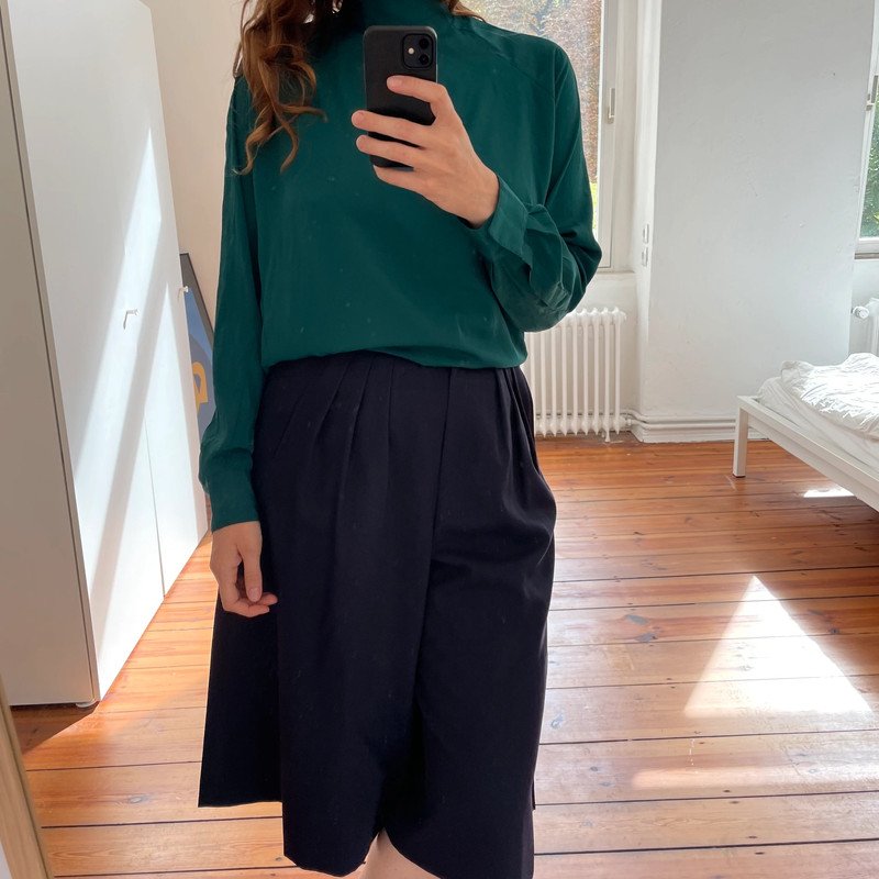 Vintage Bluse Secondhand lang mit Stehkragen