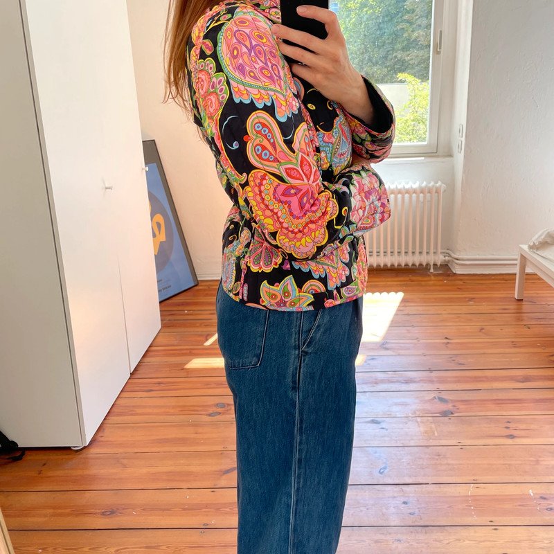 Escada gesteppte bunte Jacke mit Blumenmuster