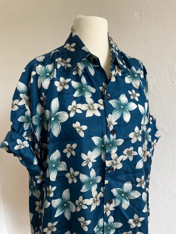 Bruno B luftiges Vintage Hemd aus Seide 100% Silk 90s 90er
