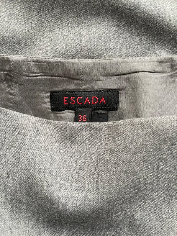 Escada klassischer 90s Rock Wolle Wool 90er Vintage