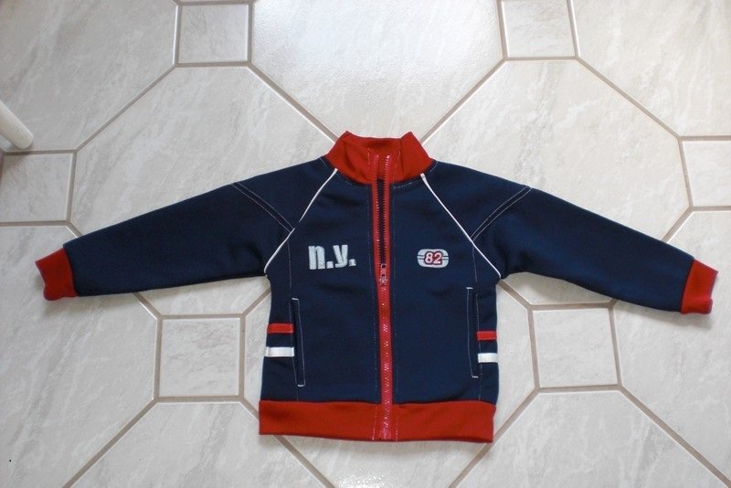 2 Pullover, 1 Jacke Gr. 92 auch einzeln abzugeben Bitte Beschreibung beachten