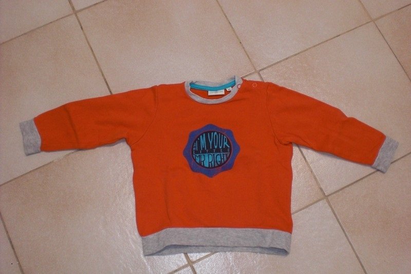 2 Pullover, 1 Jacke Gr. 92 auch einzeln abzugeben Bitte Beschreibung beachten