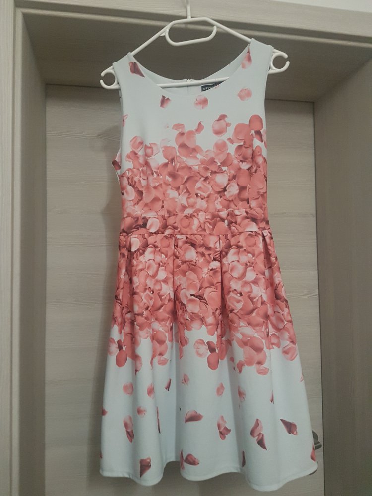 Kleid Sommer weiß Blüten 