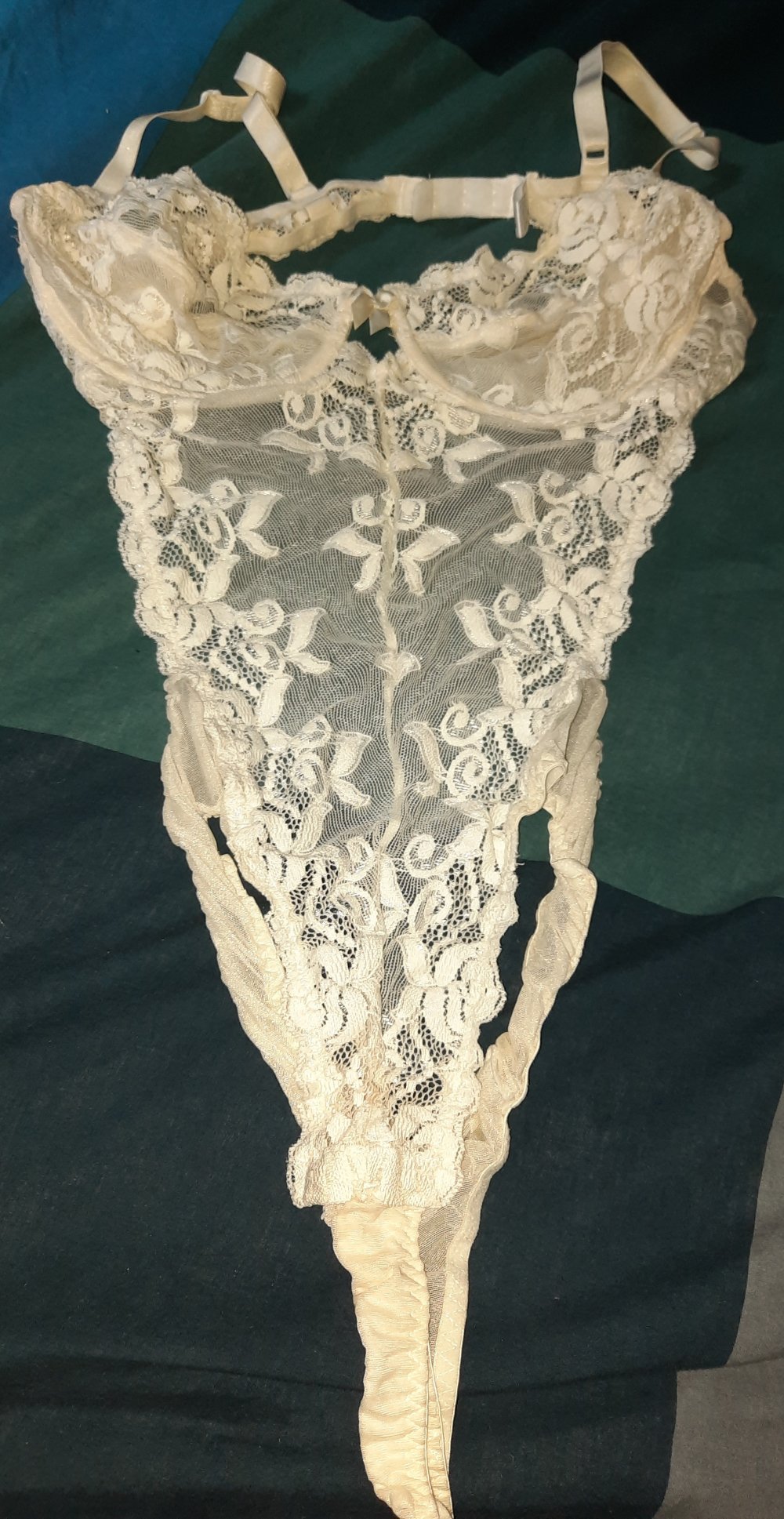 Dessous Body weiß  String 85 B Fabiani BH