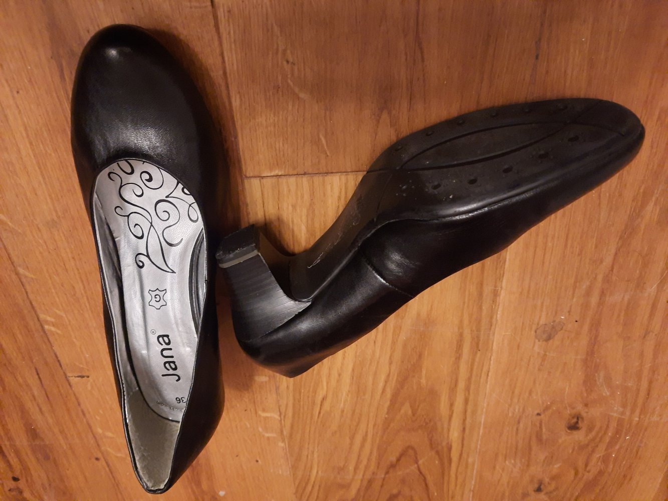 Pumps schwarz von Jana Gr. 36