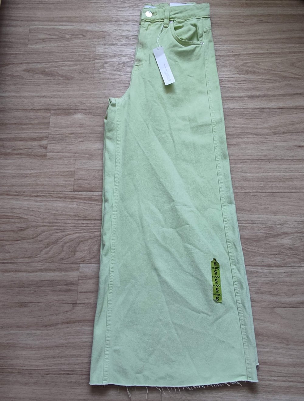Bershka Schlagjeans Gr.S NEU mit Etikett