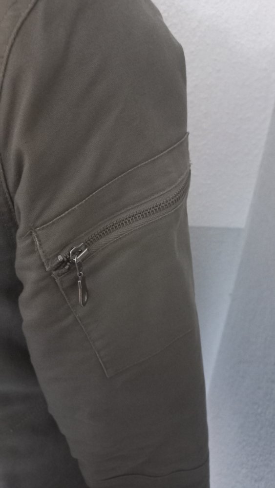 Tomster Parka in Khaki – Größe M, langer Schnitt & warme Qualität
