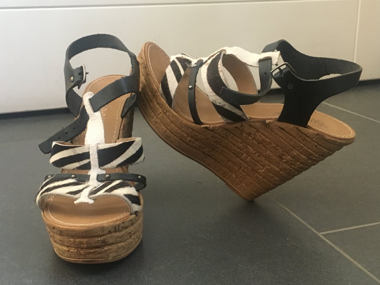 Wedges Keilabsatz Sandalen Zebra Fell Gr. 37