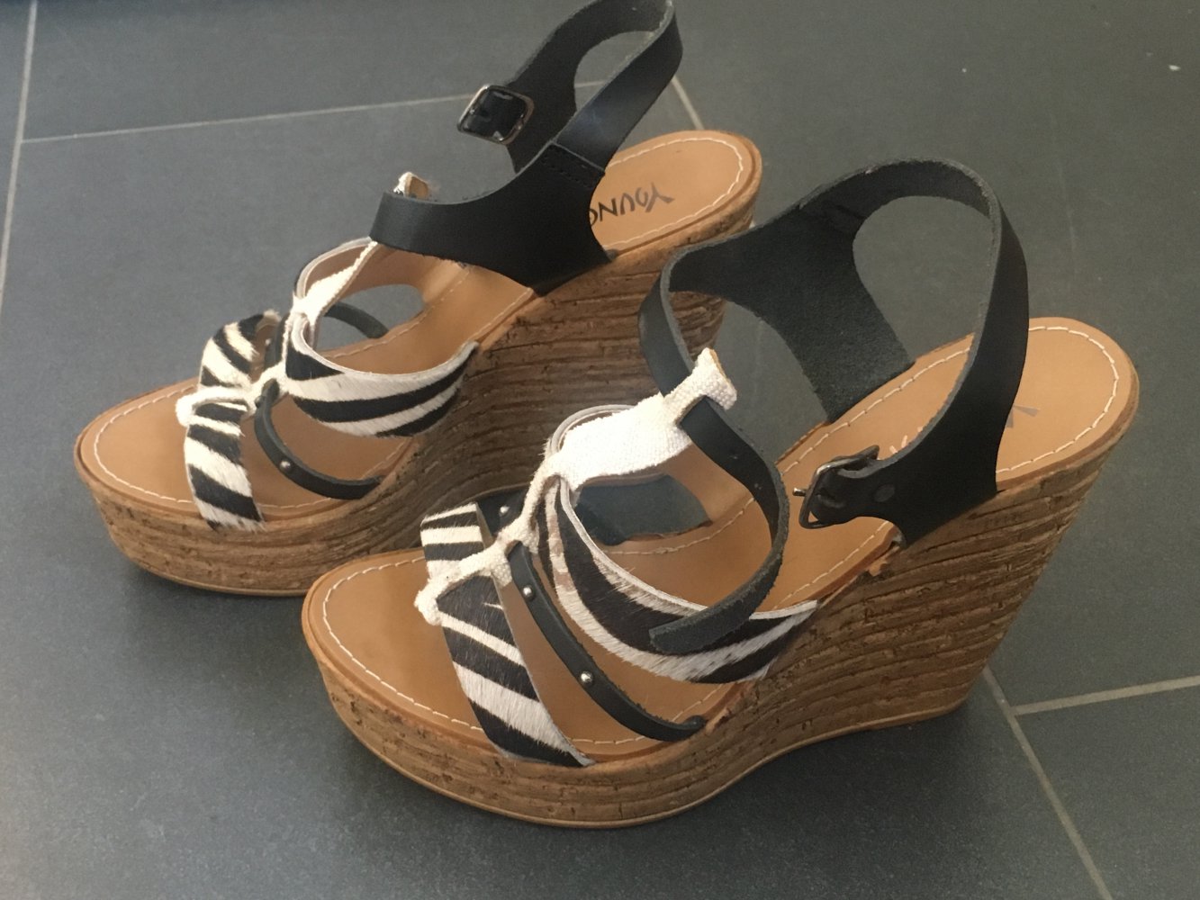 Wedges Keilabsatz Sandalen Zebra Fell Gr. 37