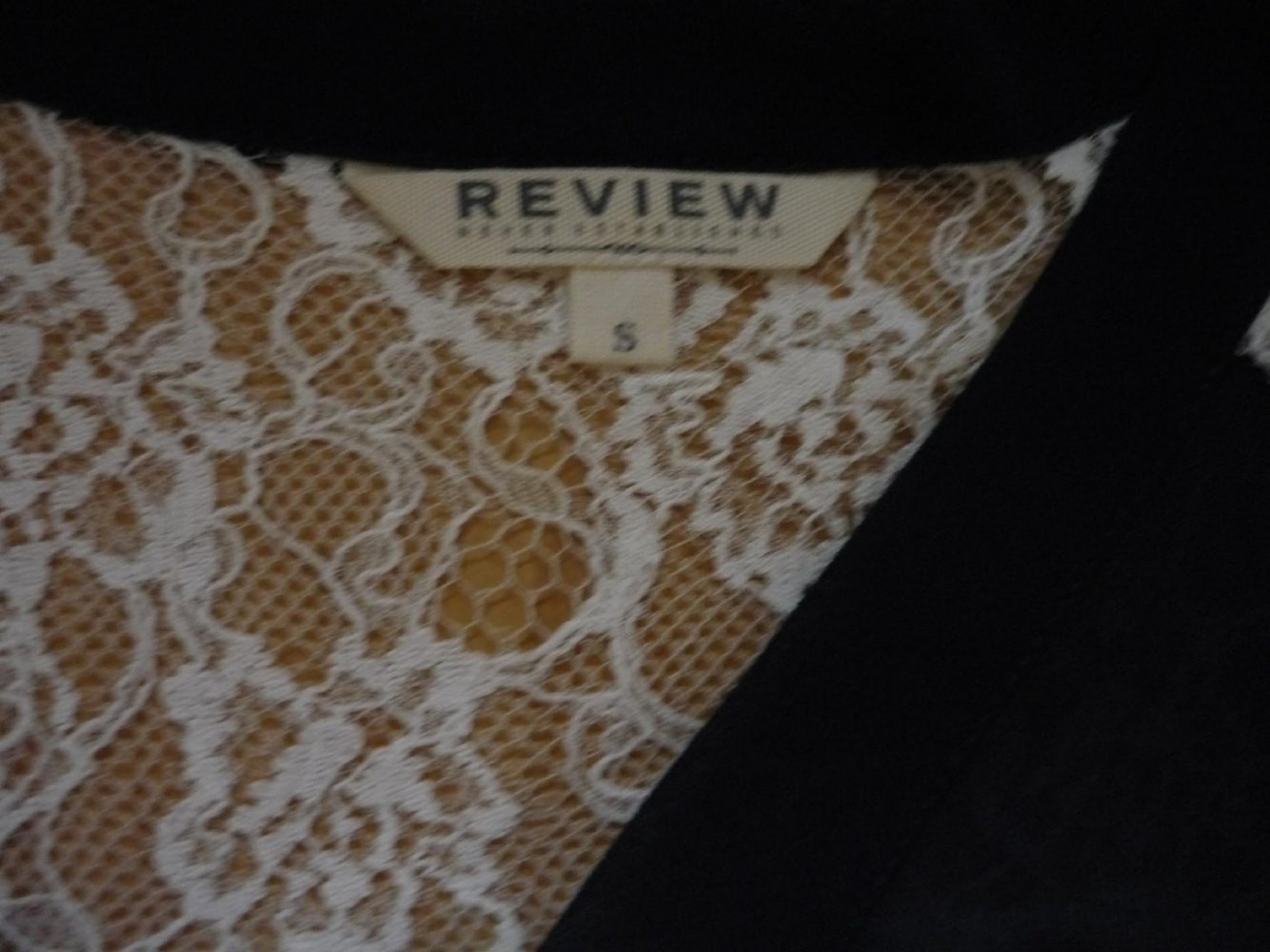 blaue Schluppenbluse mit weißer Spitze am Rücken - Gr. S - Review