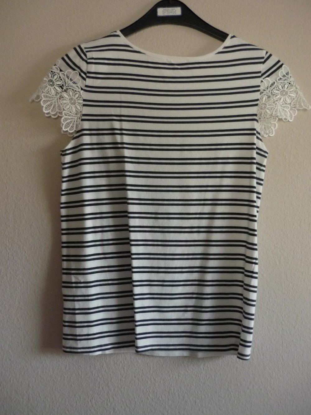 T-Shirt - Shirt - blau weiß gestreift - weiße Spitze - Orsay Gr.S