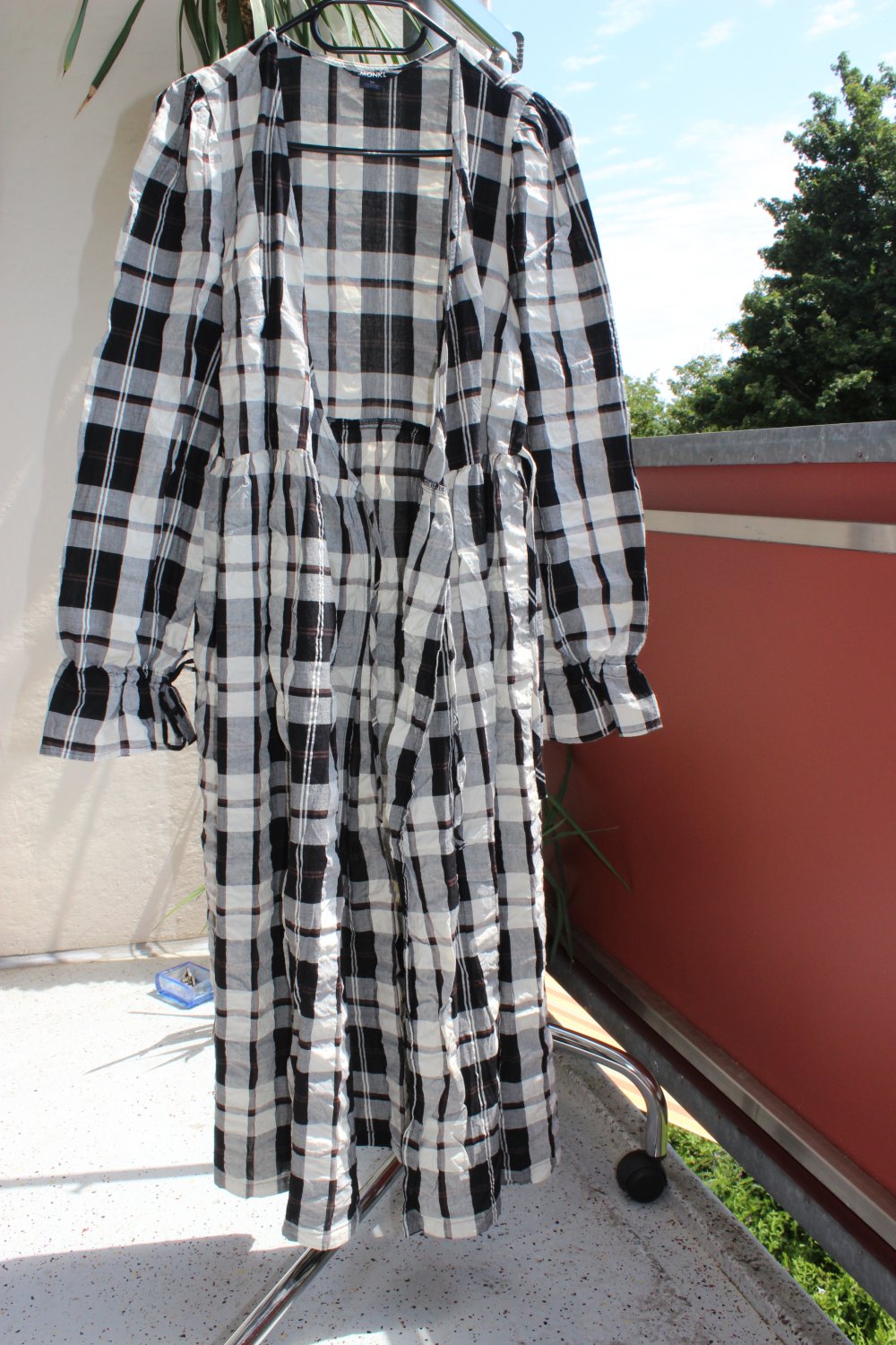 Neu! Monki Wickelkleid Seersucker schwarz creme braun