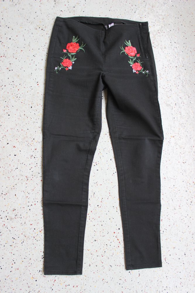Stretchhose Rosen Applikation schwarz