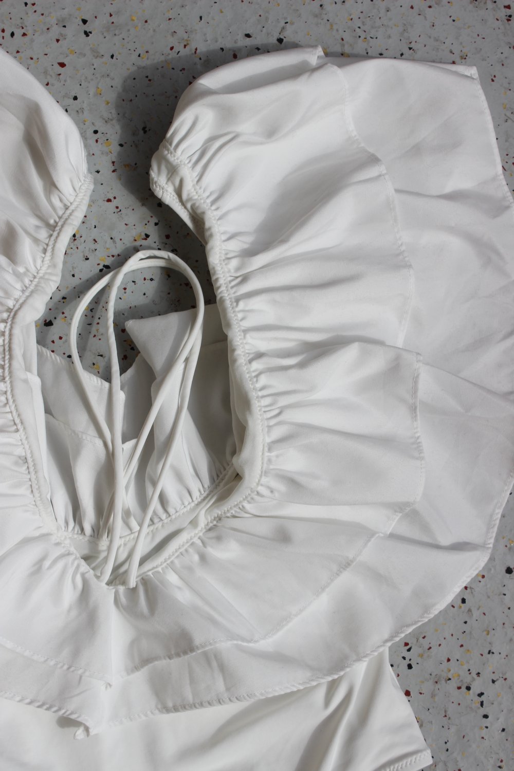 Neu! Zara Badeanzug XXL-Volants Gr. M 38 weiß