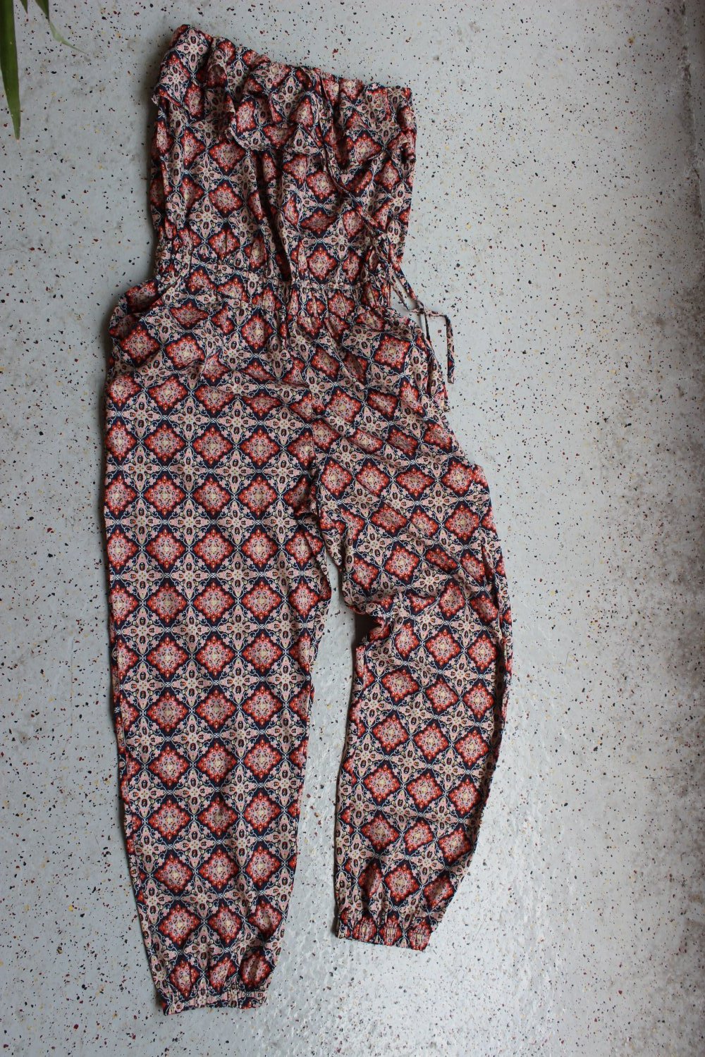 Bandeaux Jumpsuit Volant gemustert knitterfrei