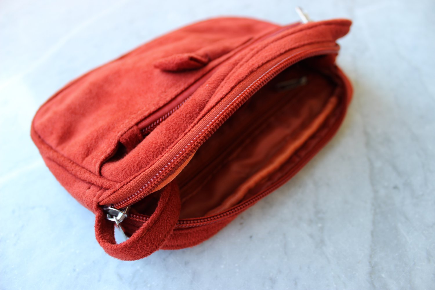 Neu! Mini-Bag Schultertasche Veloursleder Imitat rostrot 21x14x3 cm