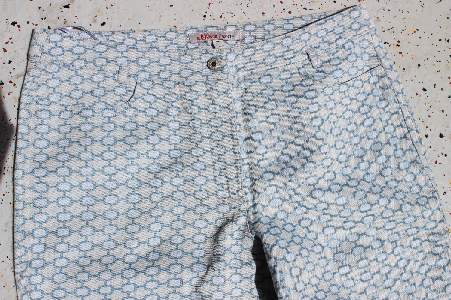 SOLIVER Vintage 90-er J. Bootcut Stoffhose Grafikmuster blau creme