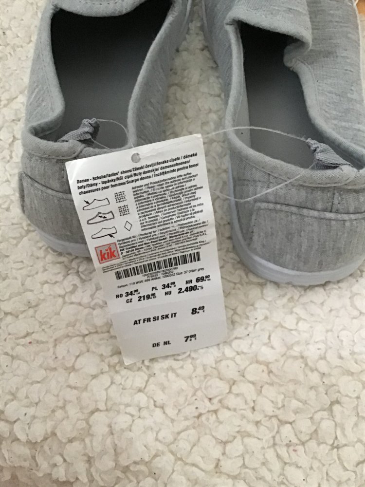 Sneakers grau