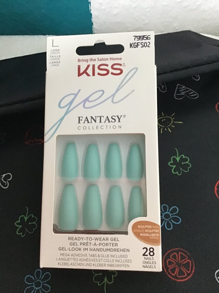 Kiss Nails