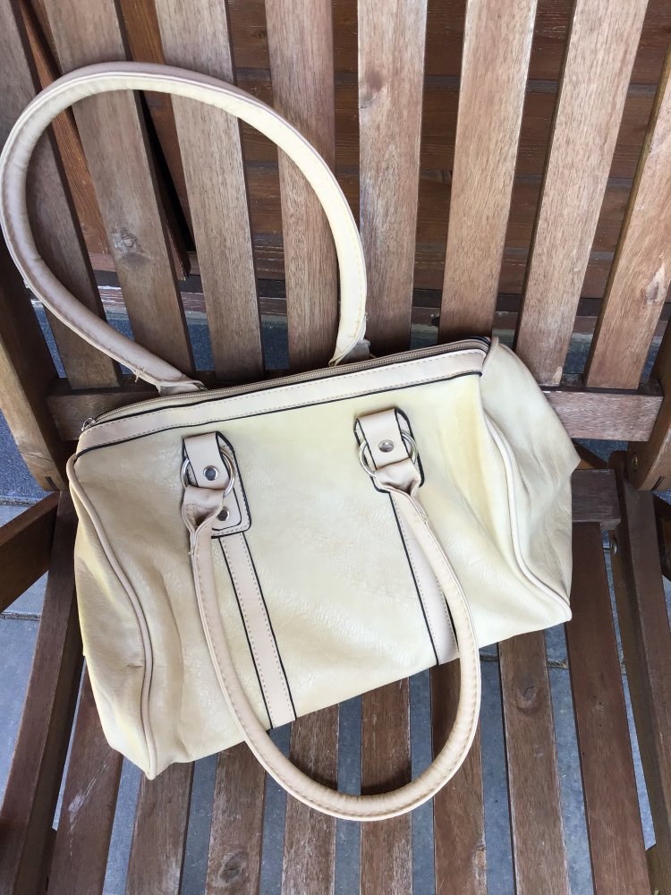 Handtasche