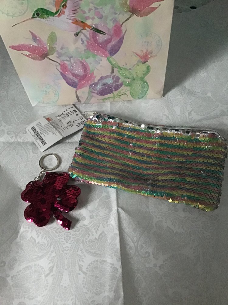Kosmetiktasche & Schlüsselanhänger