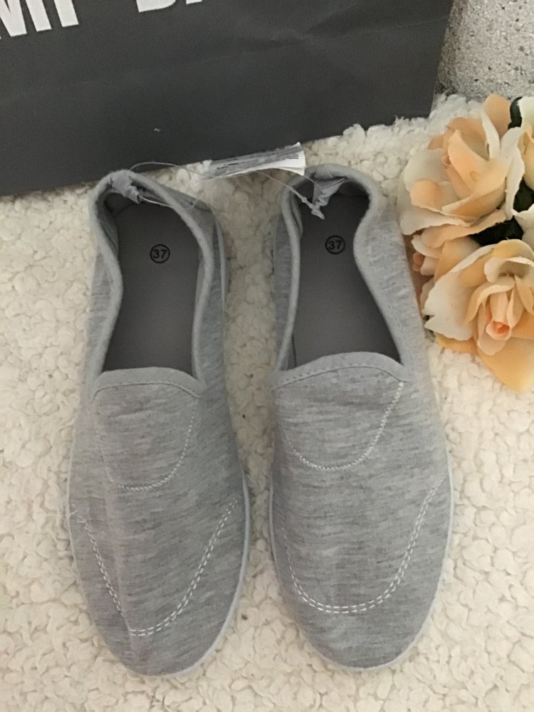 Sneakers grau