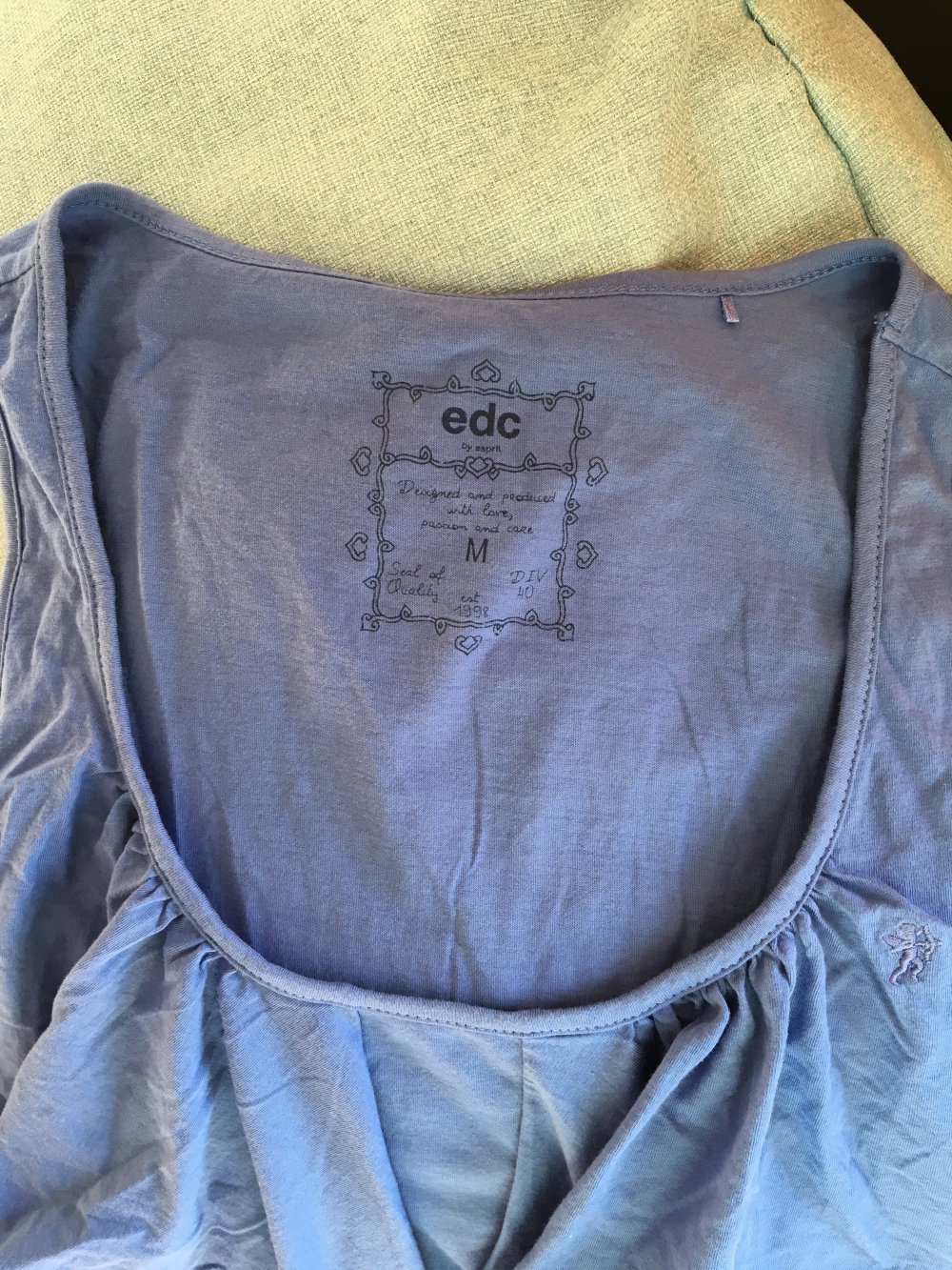 NEU Top von EDC Esprit mit Rüschen M
