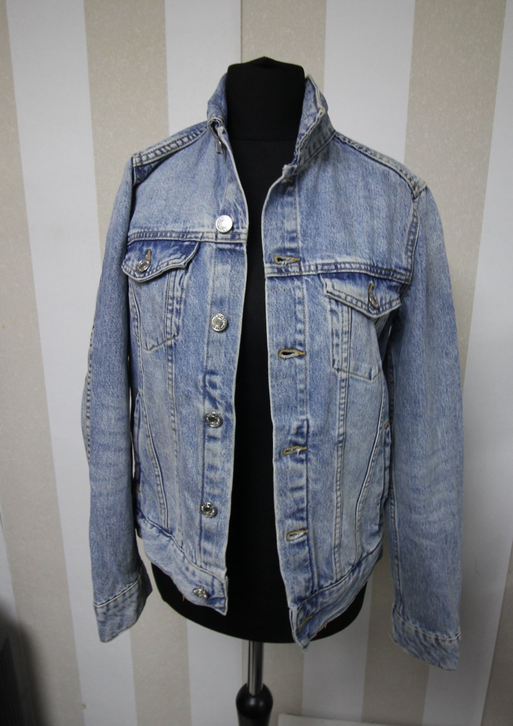 Jeansjacke Statement Spruch Satz Blogger