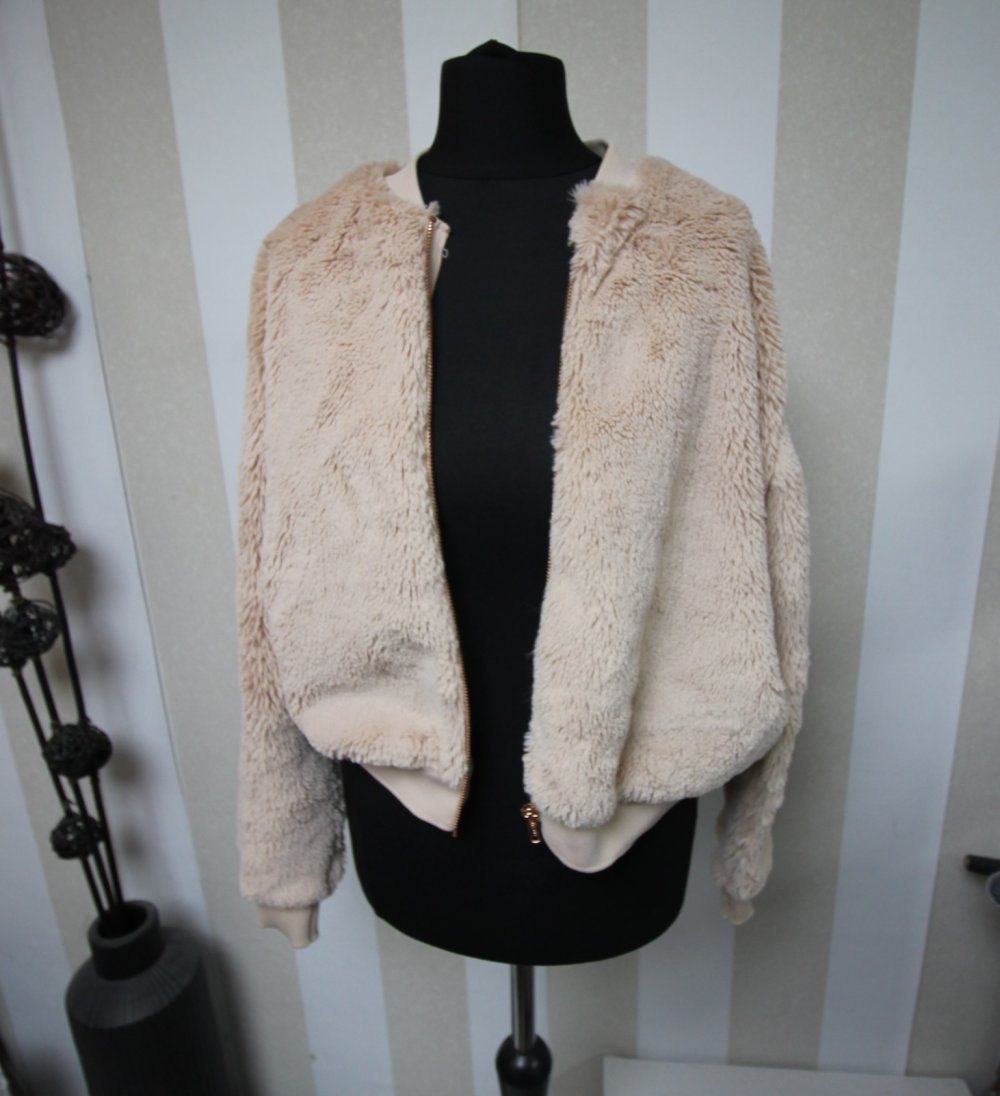 Bik Bok Teddyjacke flauschig weich fluffy Herbst Winter