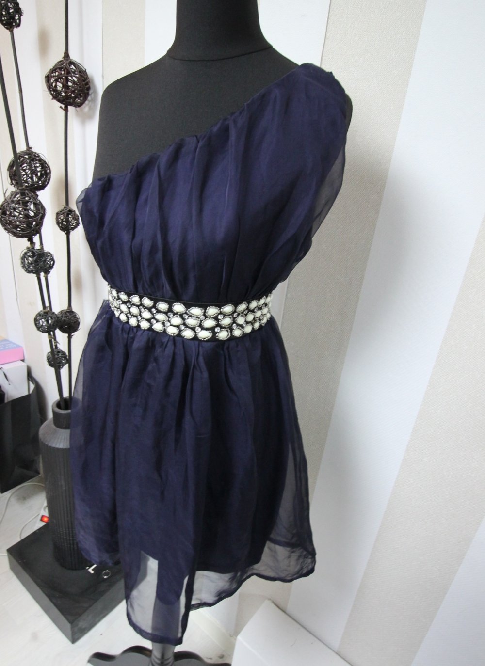 Club L Abendkleid Party Cocktailkleid Strass silvester weihnachten Nieten One Shoulder Schleife Band