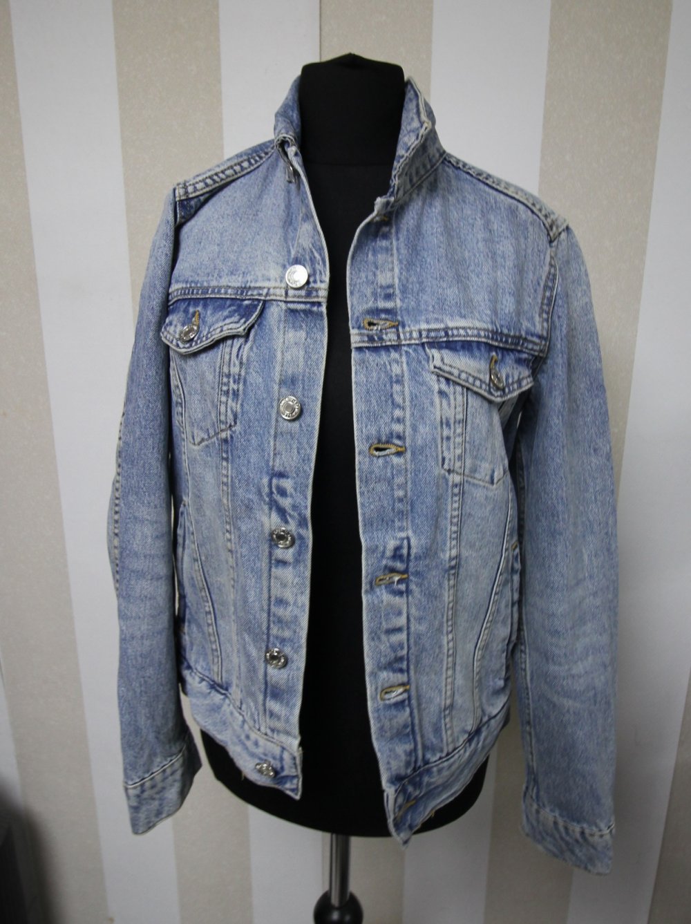 Jeansjacke Statement Spruch Satz Blogger