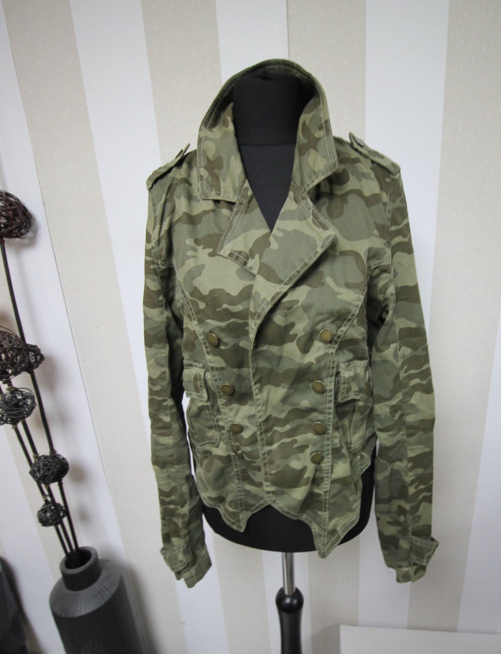 Gina Tricot Camouflage Jacke Hemdjacke Tarnfarben Army military