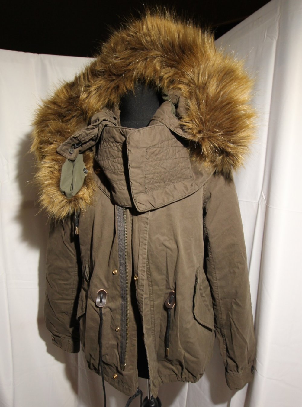 Zara Jacke Herbst Winter Kunstfell Kapuze Kunstpelz Fake Fur