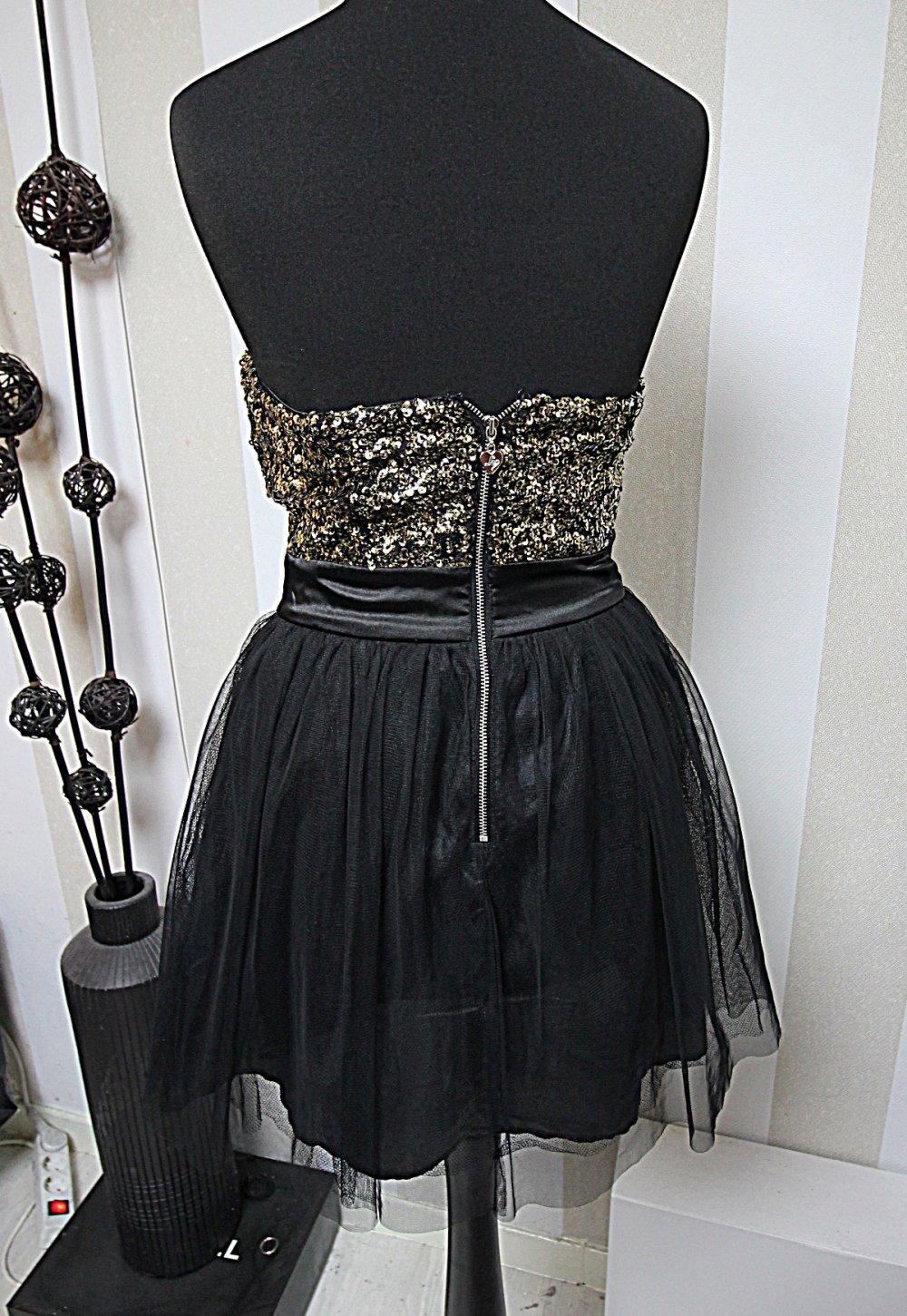 Lipsy London Bandeau Pailletten Abendkleid Party Cocktailkleid Silvester Weihnachten abiball sommer