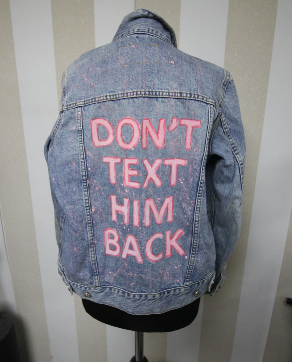 Jeansjacke Statement Spruch Satz Blogger