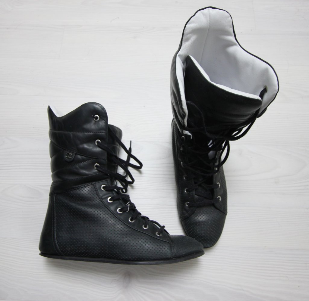  CHANEL Boots Stiefeletten Biker Leder 40.5 Designer Trend Blogger