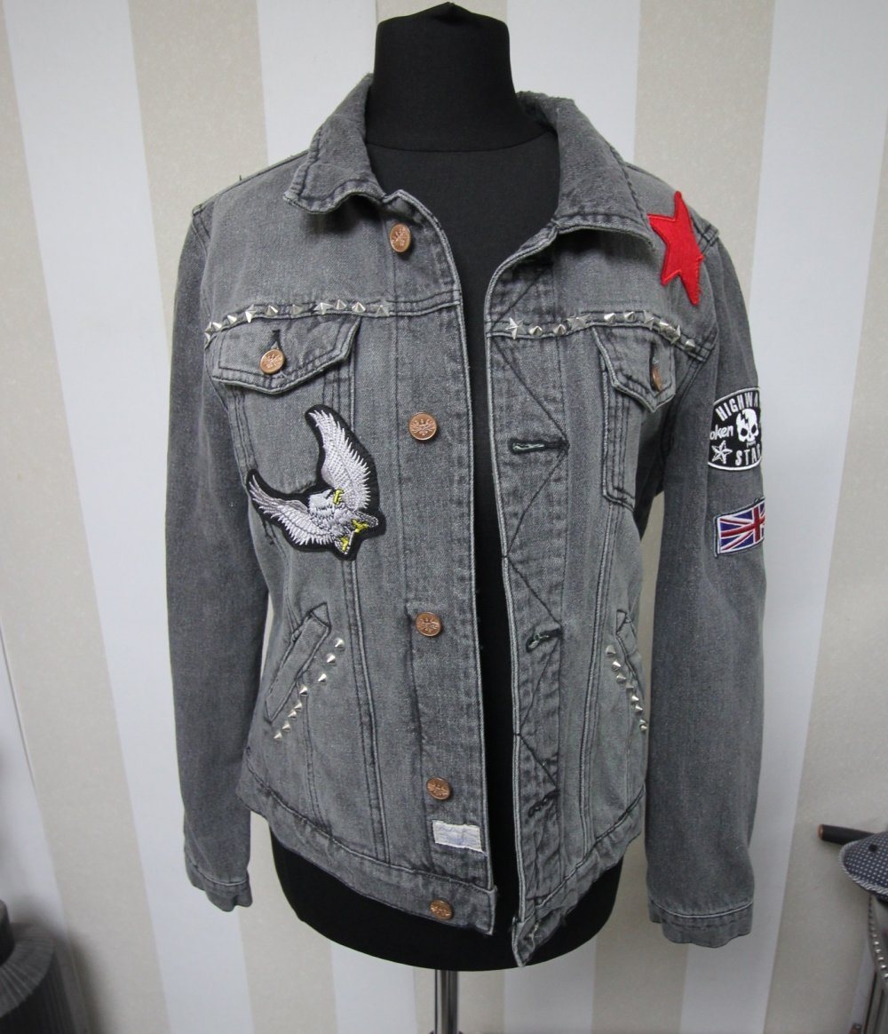 Broken Arrow Jeansjacke Adler Totenkopf Flagge Nieten Studs Statement