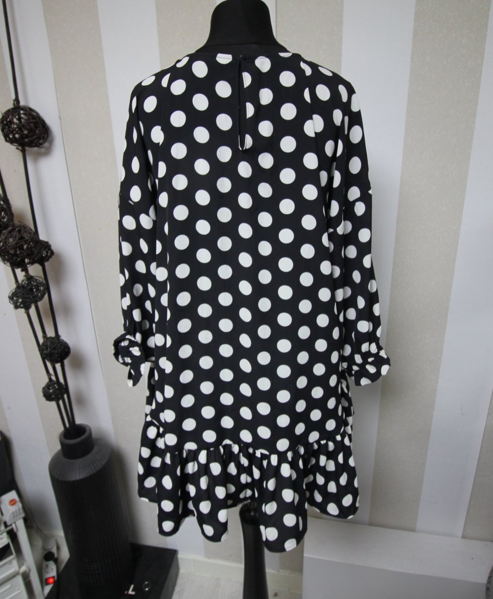 Zara Kleid Punkte Polka Dots