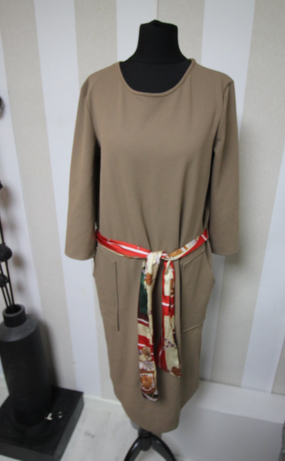 Zara Kleid elegant chic Band Schleife Muster mix