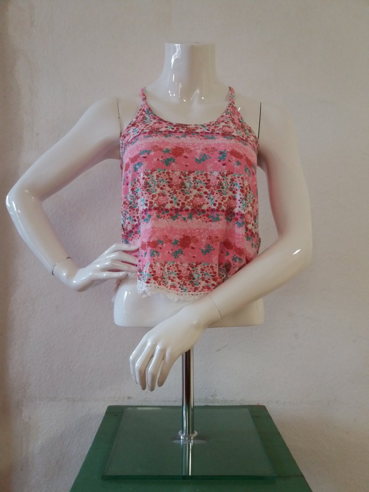 Sommerliches Crop Top