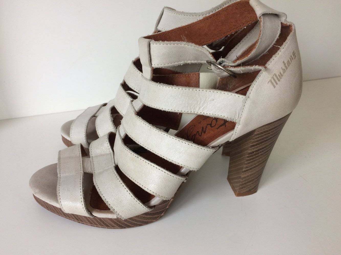 MUSTANG LEDER SANDALEN HIGH HEELS GR. 39