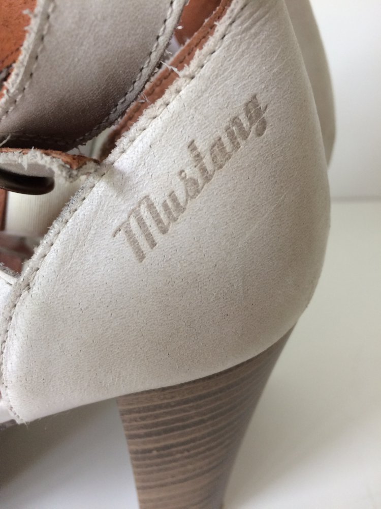 MUSTANG LEDER SANDALEN HIGH HEELS GR. 39