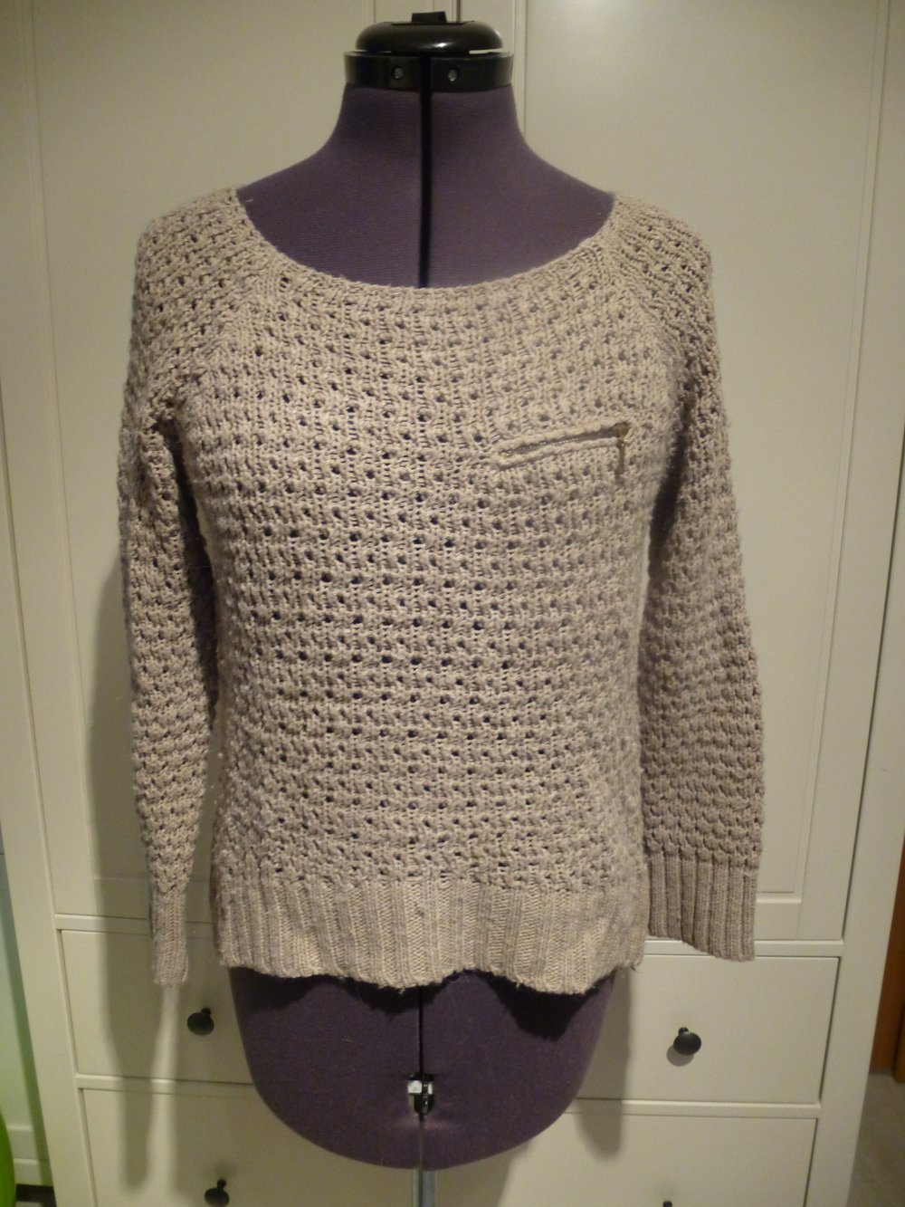 Strickpullover beige mit goldenem Reißverschluss